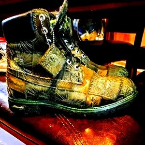 COPY - Rare Timberland Boots one of kind Hard to find...... In Excellent Condit…